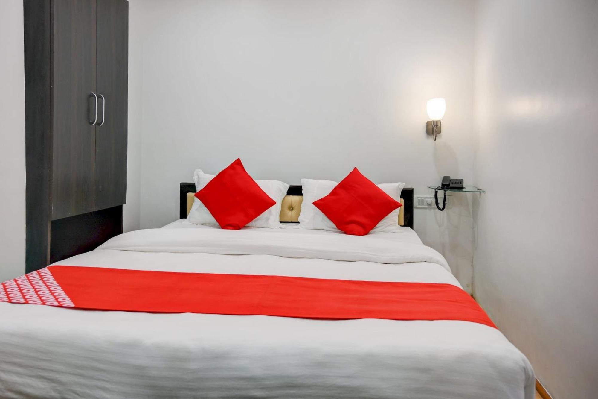 Super Town House Hi5 Aditya International Bhubaneswar Esterno foto