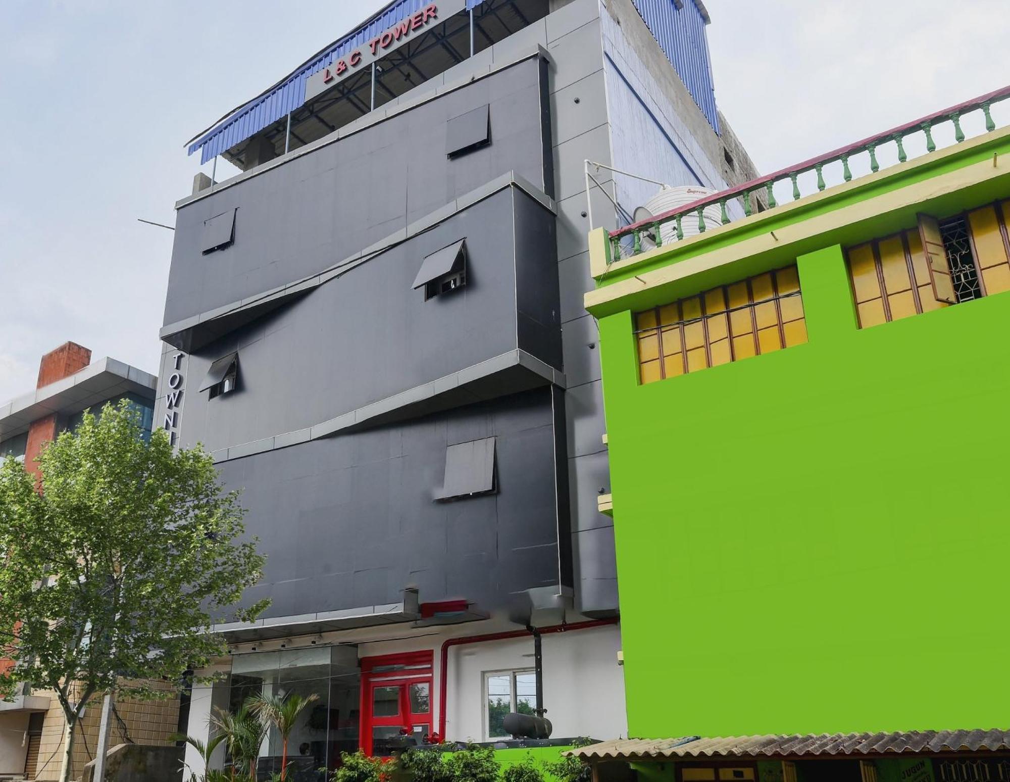 Super Town House Hi5 Aditya International Bhubaneswar Esterno foto
