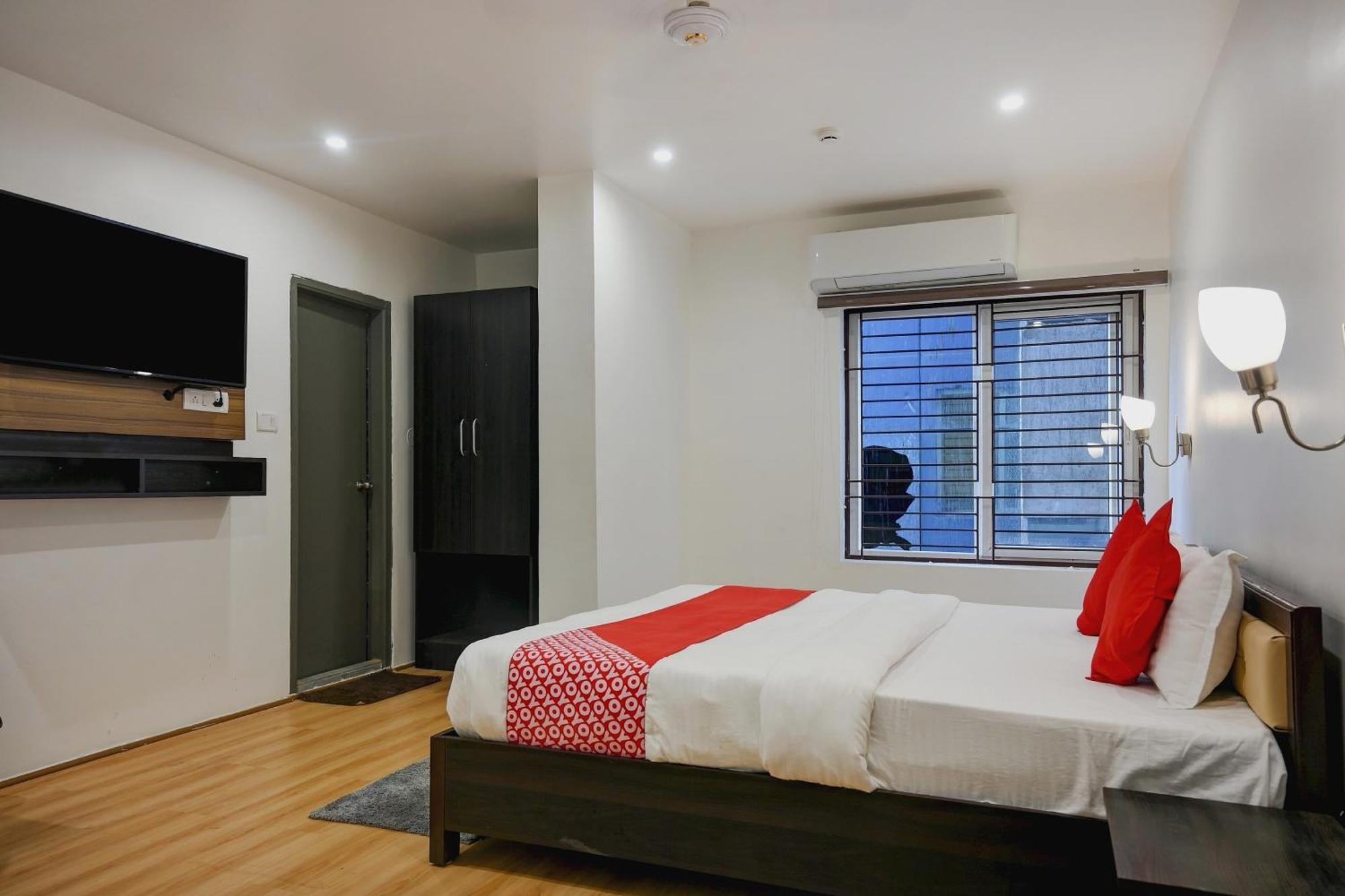 Super Town House Hi5 Aditya International Bhubaneswar Esterno foto