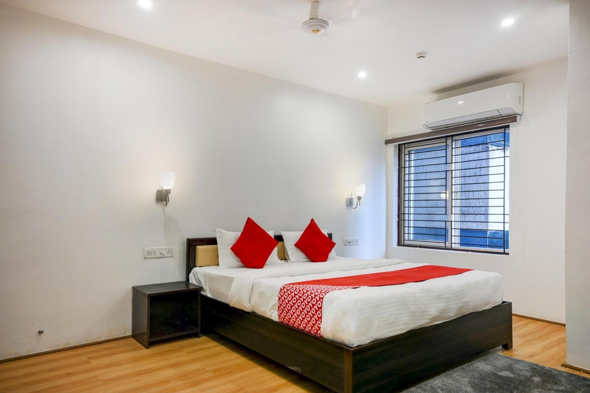 Super Town House Hi5 Aditya International Bhubaneswar Esterno foto