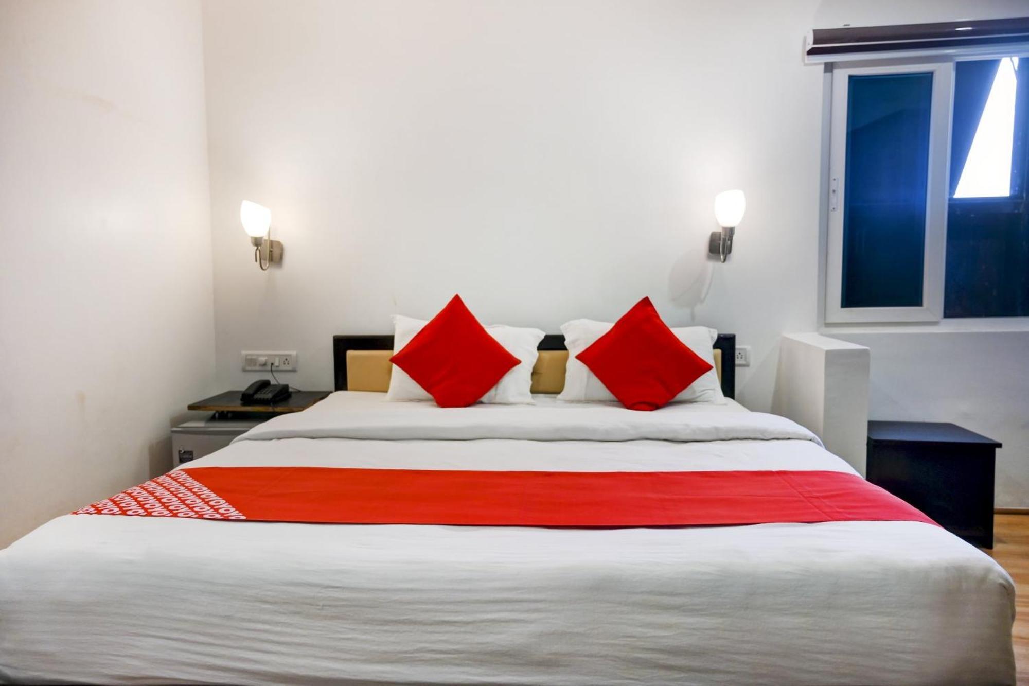 Super Town House Hi5 Aditya International Bhubaneswar Esterno foto