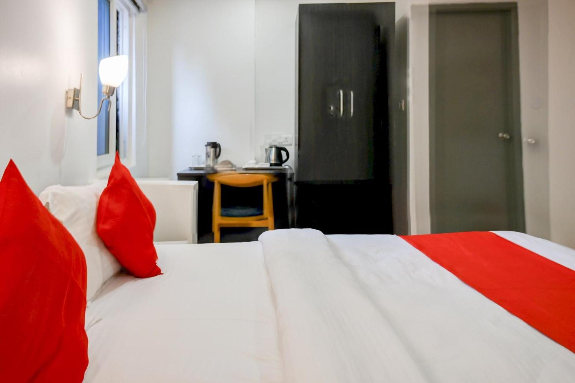 Super Town House Hi5 Aditya International Bhubaneswar Esterno foto
